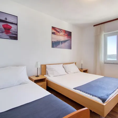 Gazic, No 3 Lägenhet *