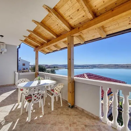 Apartamento Gazic, No 3 *